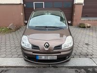 Gebraucht Renault Modus 103 PS (75 kW) 2011 Braun Van / Kleinbus