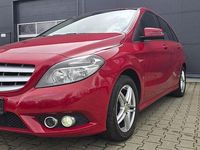 Gebraucht Mercedes B160 90 PS (66 kW) 2014 Rot Van / Kleinbus