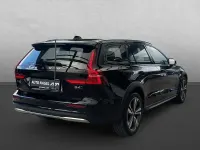 Gebraucht Volvo V60 Plus 197 PS (144 kW) 2023 Andere Kombi