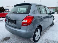 Gebraucht Skoda Fabia Active 60 PS (44 kW) 2012 Grau Limousine