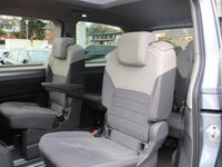 Second-hand VW Multivan Style 150 CP (110 kW) 2025 Argintiu Monovolum