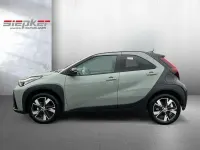Neu Toyota Aygo X 116 PS (85 kW) 2026 Grün SUV