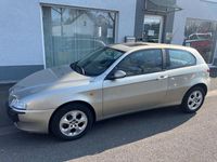 Gebraucht Alfa Romeo 147 105 PS (77 kW) 2004 Silber Kleinwagen