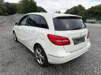 Gebraucht Mercedes B200 156 PS (114 kW) 2012 Weiß Kleinwagen
