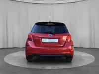 Gebraucht Toyota Yaris Hybrid Style 101 PS (74 kW) 2016 Rot/schwarz Limousine