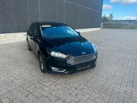Gebraucht Ford Focus Titanium 120 PS (88 kW) 2016 Schwarz Limousine