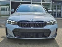 Neu BMW 330 Performance 245 PS (180 kW) 2025 Grau Limousine