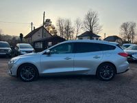 Gebraucht Ford Focus 120 PS (88 kW) 2019 Silber Kombi