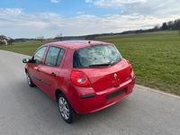 Gebraucht Renault Clio II 75 PS (55 kW) 2006 Rot Kleinwagen