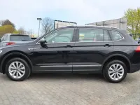 Gebraucht VW Tiguan Allspace Comfortline 150 PS (110 kW) 2021 Deep black perleffekt (metallic) SUV