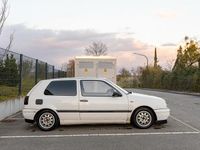 Gebraucht VW Golf III 60 PS (44 kW) 1996 Weiß Kleinwagen