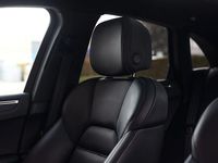 Gebraucht Porsche Macan 245 PS (180 kW) 2020 Rot SUV