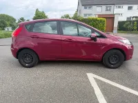 Gebraucht Ford Fiesta 82 PS (60 kW) 2010 Rot Kleinwagen