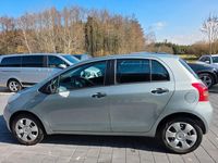 Gebraucht Toyota Yaris Cool 87 PS (63 kW) 2007 Silber Kleinwagen