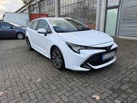 Używany Toyota Corolla 98 KM (72 kW) 2022 Biały Sedan/Limuzyna