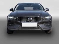 Gebraucht Volvo V60 CC Ultimate 197 PS (144 kW) 2023 Grau Kombi