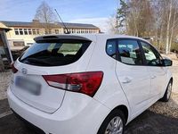 Gebraucht Hyundai ix20 90 PS (66 kW) 2013 Weiß Kleinwagen