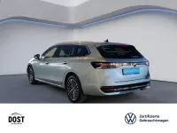 Gebraucht VW Passat Elegance 193 PS (141 kW) 2025 Silber Kombi
