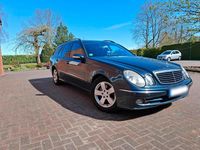 Second-hand Mercedes E320 204 CP (150 kW) 2004 Albastru Break