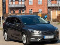 Gebraucht Ford Focus Titanium 120 PS (88 kW) 2014 Grau Kombi