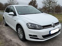 Gebraucht VW Golf VII LOUNGE 86 PS (63 kW) 2015 Weiß Limousine