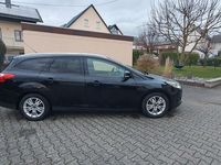 Gebraucht Ford Focus Trend 125 PS (91 kW) 2011 Schwarz Kombi