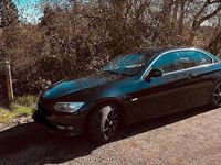 Gebraucht BMW 318 Cabriolet 143 PS (105 kW) 2011 Schwarz Cabrio