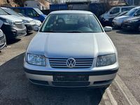 Gebraucht VW Bora Basis 116 PS (85 kW) 2001 Silber Limousine