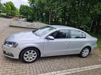 Gebraucht VW Passat 160 PS (117 kW) 2011 Grau Limousine