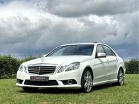 Gebraucht Mercedes E500 AMG 387 PS (284 kW) 2009 Weiß Limousine