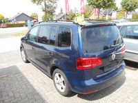 Gebraucht VW Touran Comfortline 105 PS (77 kW) 2012 Blau Van / Kleinbus