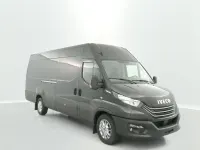 Second-hand Iveco Daily 156 CP (114 kW) 2022 Negru Van
