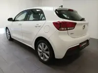 Gebraucht Kia Rio Vision 101 PS (74 kW) 2021 Weiß Limousine