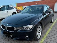 Gebraucht BMW 318 Comfort Edition 143 PS (105 kW) 2012 Schwarz Limousine