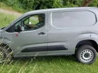 Neu Peugeot Partner 131 PS (96 kW) 2025 Grau Van / Kleinbus