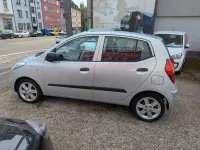 Gebraucht Hyundai i10 Edition 69 PS (50 kW) 2013 Silber Kleinwagen