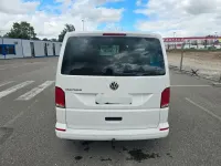 Gebraucht VW Multivan Trendline 150 PS (110 kW) 2021 Weiß Van / Kleinbus