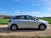 Gebraucht Mercedes B180 109 PS (80 kW) 2015 Silber Van / Kleinbus
