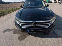 Gebraucht VW Touareg 231 PS (169 kW) 2022 Schwarz SUV