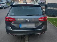 Gebraucht VW Passat Highline 239 PS (175 kW) 2016 Grau Kombi