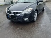 Gebraucht Kia Ceed Spirit 109 PS (80 kW) 2010 Schwarz Kleinwagen