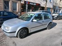 Gebraucht VW Golf IV 105 PS (77 kW) 2002 Silber Kleinwagen