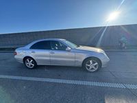 Gebraucht Mercedes E220 Elegance 150 PS (110 kW) 2004 Silber Limousine