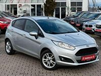Gebraucht Ford Fiesta Celebration 101 PS (74 kW) 2016 Silber Kleinwagen