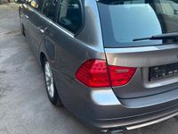 Gebraucht BMW 320 185 PS (136 kW) 2012 Silber Kombi