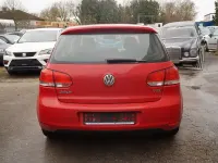 Gebraucht VW Golf VI Team 105 PS (77 kW) 2010 Rot Kleinwagen