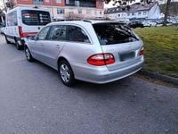 Gebraucht Mercedes E220 150 PS (110 kW) 2004 Silber Kombi