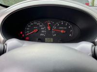 Gebraucht Nissan Micra 65 PS (47 kW) 2003 Rot Kleinwagen
