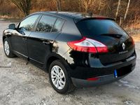 Gebraucht Renault Mégane LIMITED 116 PS (85 kW) 2014 Schwarz Limousine