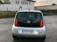 Usado VW up! take up! 60 CV (44 kW) 2013 Plateado Utilitario